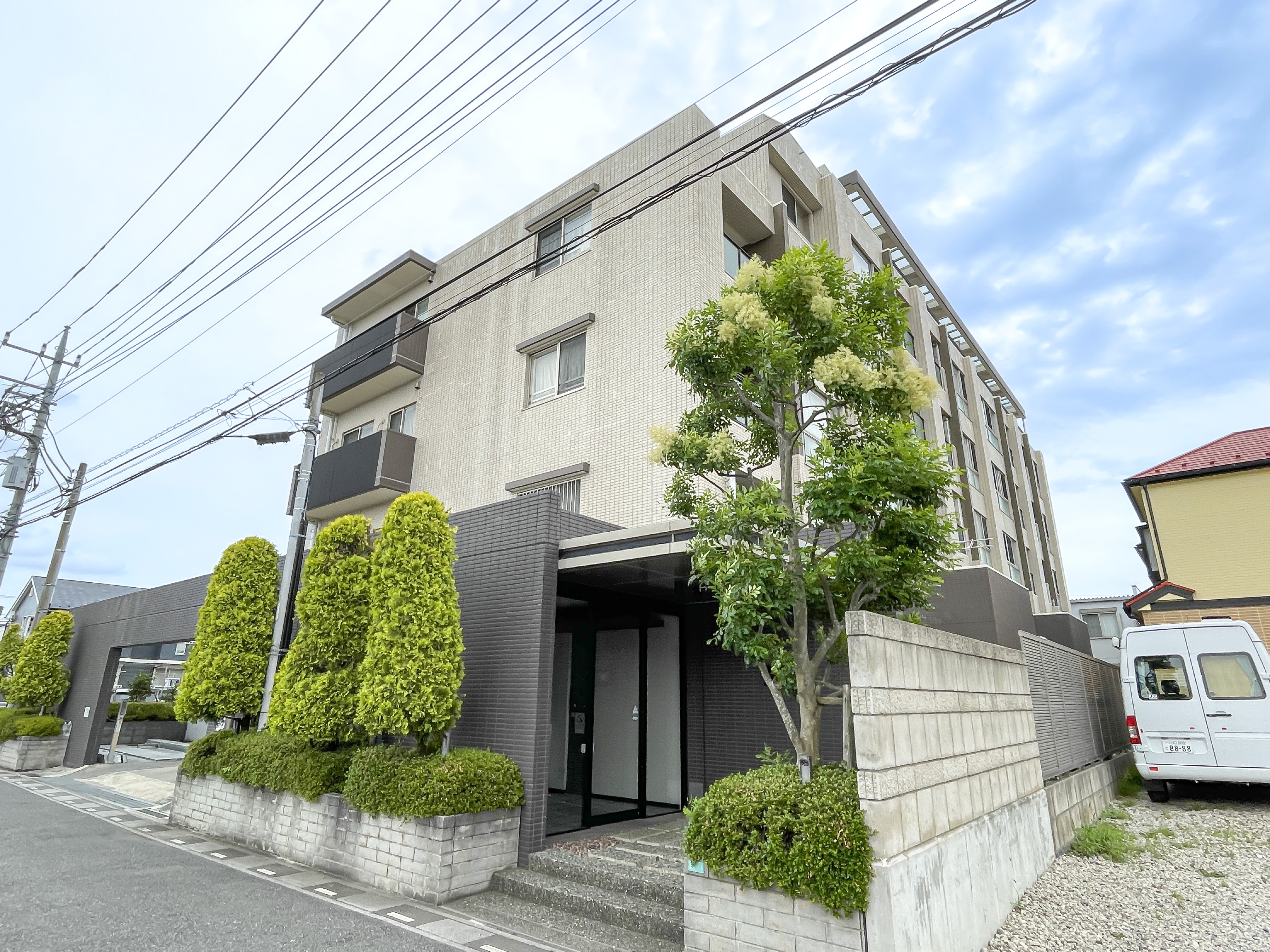 ダイアパレス東川口けやき通り外観