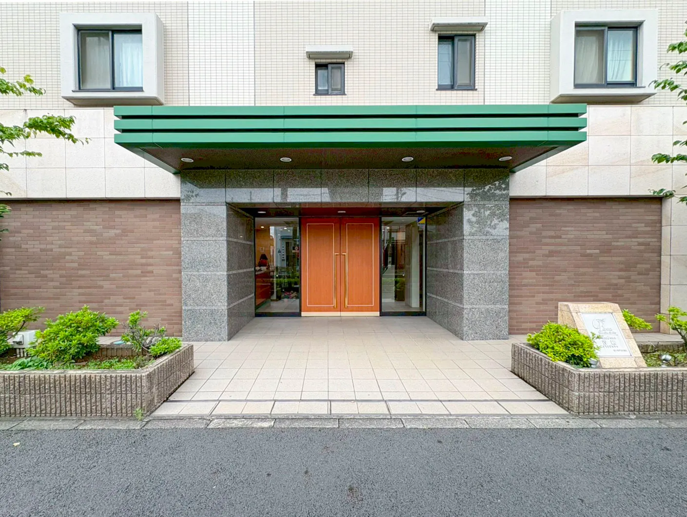 玄関部分とシューズボックス