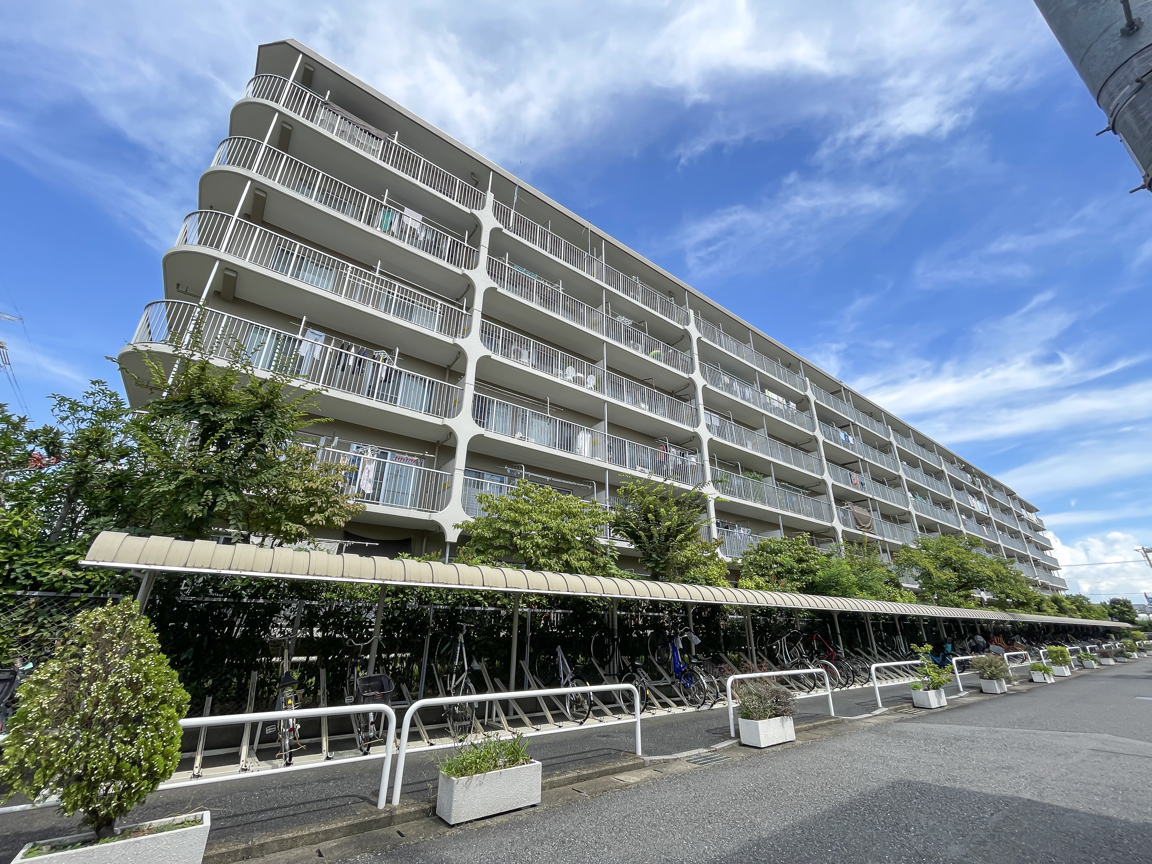 行徳南スカイハイツ B棟の外観写真
